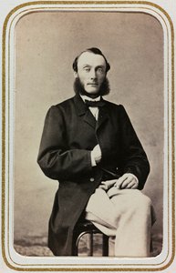 Férfi portré, carte de visite; a hordozón a "Robert Ditzinger (1826-1891)" felirat szerepel. alkotó: Unknown photographer