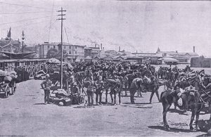 Erősítések partraszállás Capetownban, a Harmsworth Bros Limited által kiadott After Pretoria: The Guerilla War című filmből alkotó: Unknown photographer