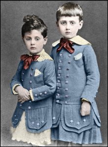 Robert és Marcel Proust gyermekei 1877-ben. alkotó: Unknown photographer