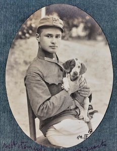 Fiatal hadnagy alkotó: Unknown photographer
