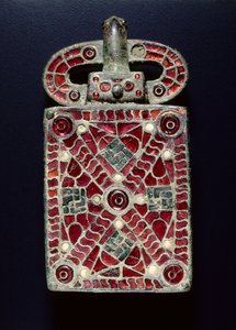 Övcsat, 525-560 körül (bronz gránáttal, üveg, gyöngyház, aranyfólia, aranyozás nyomai; bronz és üveg) alkotó: Visigothic Visigothic