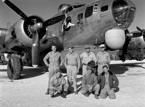 A B-17-esek legénysége a második világháborús légi felderítési feladatokra való kiképzés során
