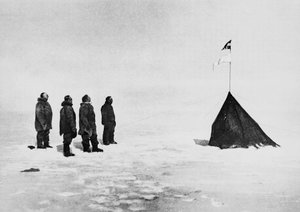Roald Amundsen, Helmer Hanssen, Sverre Hassel és Oscar Wisting a Déli-sarkon felállított sátor előtt, december 16. alkotó: John Ward Dunsmore