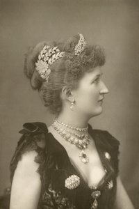 Lady Carew, udvaronc