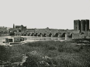 A római híd, Cordoba, Spanyolország, 1895.
