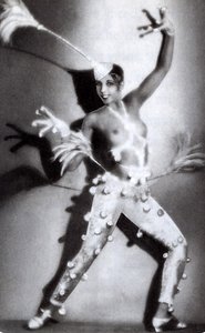 Josephine Baker 1927 körül (f/w fotó)