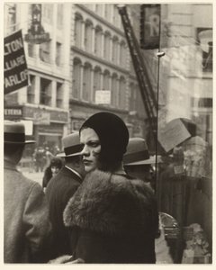 Lány a Fulton Street-en, New York alkotó: Walker Evans