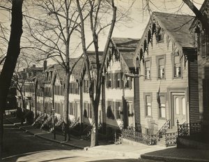 South Boston Street / Faházak, Boston