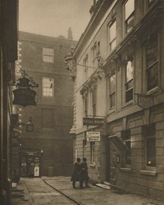 In Devereux Court, Tele tizennyolcadik századi asszociációkkal, 1935.