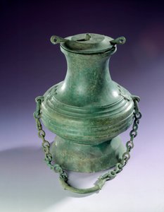 Kínai művészet: bronz váza a Than-Hoa-ból (Than Hoa), a Han-korszakból. Párizs, Musee Cernuschi