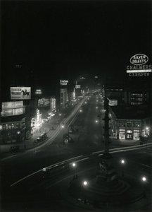 Éjszakai kilátás a Columbus Circle-ben, 1910-21 körül alkotó: William Davis Hassler