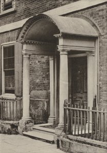 Doorway, The Close, Salisbury, Wilts (f/w fotó) alkotó: William Galsworthy Davie