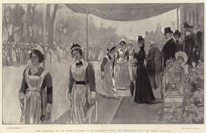 A királynő ápolóinak fogadása a Marlborough House-ban, a körmenet a királyi pavilon mellett