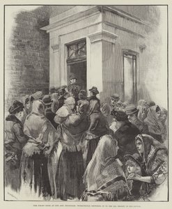A bejárati ajtó a One Ash-nél, Rochdale, munkások tolonganak, hogy lássák Mr Brightot a koporsójában