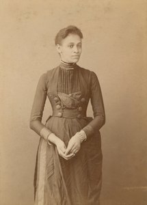 Női kabinetkártya, 1885-1892. alkotó: William J. Kuebler