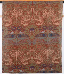Páva, sárkány, kézzel kirajzolt sávolyfüggöny, Morris & Co., 1878 alkotó: William Morris