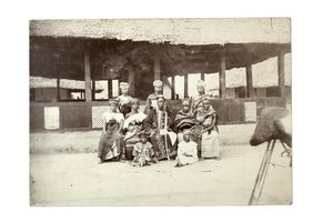 Native Chiefs and Harem, Mendi land (zselatin ezüst nyomat) alkotó: William Turnbull Balmer