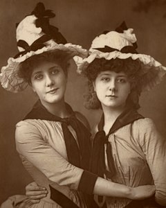Két rózsa, Maude Millett és Annie Hughes, brit színésznők, 1888 alkotó: William and Daniel Downey