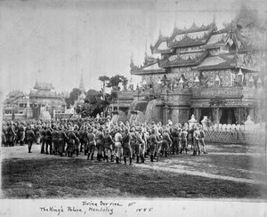 Isteni szolgálat a királyi palotában, Mandalay, 1885.