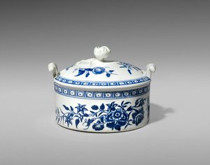 Vajkád, c. 1770-1783 (lágypaszta porcelán transzfernyomással) alkotó: Worcester Porcelain Manufactory