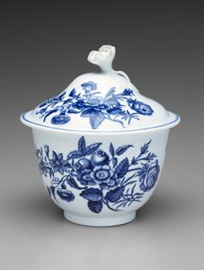 Fedett cukortál, c. 1760-1780 (lágypaszta porcelán) alkotó: Worcester Porcelain Manufactory