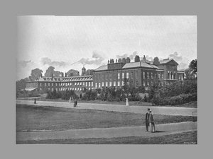 Kensington-palota, London, 1900.