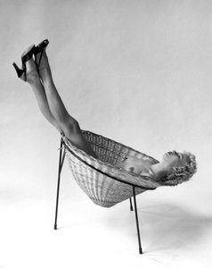 Kosárszékben fekvő akt", 1955. május 3.