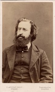 Párizsi Kommün (1871): Theophile Ferre (1846-1871) kommunatag portréja. Fényképezés Apert. Mérete 10,5X6,3 cm alkotó: Frederick (attr. to) Barnard