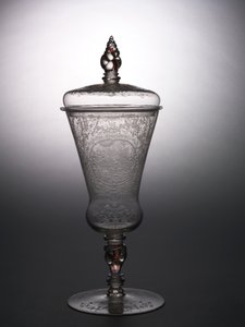 Fedett serleg, 1715 körül (üveg) alkotó: school Bohemian