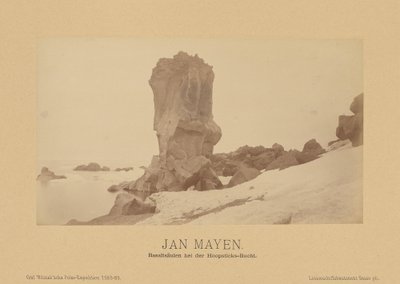 Jan Mayen, bazaltoszlopok a Hoopsticks-öbölben alkotó: (Linienschiffs Lieutenant) Richard Basso