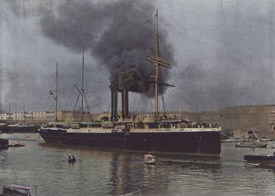 Marseille, A Messageries Maritimes hajója elhagyja a kikötőt (színes fotó) alkotó: (after) French Photographer