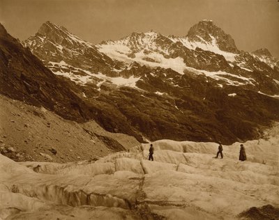 Alpesi táj, három túrázó a gleccseren, 1860-as évek (szénnyomat) alkotó: Adolphe Braun