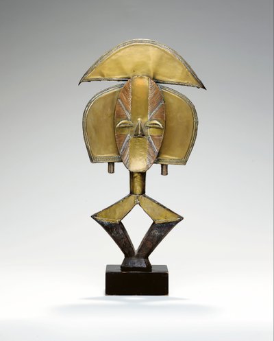 Mbulu Ngulu, A városi ereklyetartó figura alkotó: African School