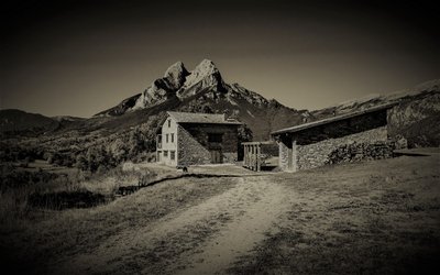 hegyi út, 2019, (fotó) alkotó: Alex Caminker