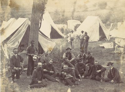 Csoport a Potomac hadsereg főhadiszállásán, Antietam, 1862. október. alkotó: Alexander Gardner