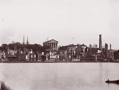Romok a csatorna északi partján, Richmond, 1865. alkotó: Alexander Gardner