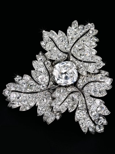 „Feuilles de Groseillier” bross, 1855 körül (gyémántok, ezüst és arany) alkotó: Alfred Bapst