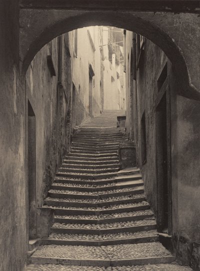 Egy utca Bellagióban alkotó: Alfred Stieglitz