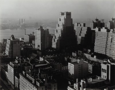 Az ablakomból a Sheltonban, délkeleti irányból alkotó: Alfred Stieglitz