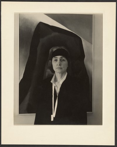 [Georgia O’Keeffe: Egy portré] alkotó: Alfred Stieglitz