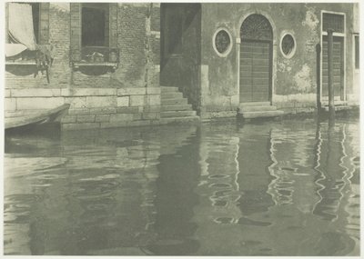 Tükröződések - Velence, 1894, nyomtatva 1897. alkotó: Alfred Stieglitz