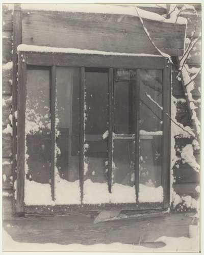 Ablak: fa, üveg, hó alkotó: Alfred Stieglitz
