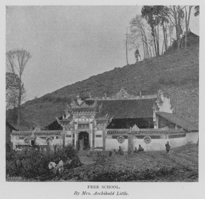 Szabadiskola (f/w fotó) alkotó: Alicia Little