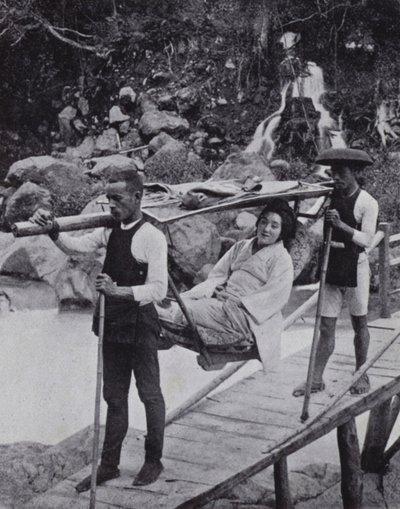 Japán hölgy átkel a Daiya folyón Nikko közelében (f/w fotó) alkotó: American Photographer (after)