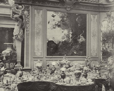 A porcelán tornác fülkés fala alkotó: American Photographer
