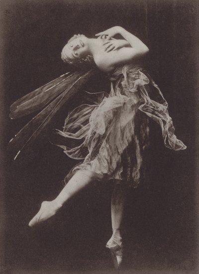 Anna Pavlova a Sárkánylégyben (fekete-fehér fotó) alkotó: American Photographer