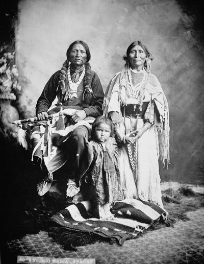 Antonio Maria apacsfőnök a családjával alkotó: American Photographer