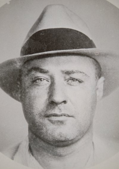 George R. "Machine-Gun" Kelly, 1930 körül (fekete-fehér fotó) alkotó: American Photographer