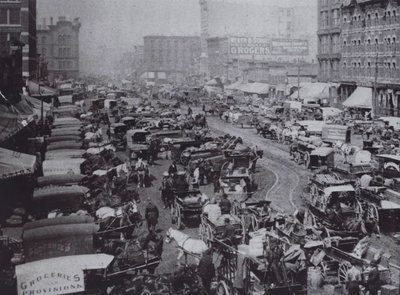 A Haymarket tér tele van lovas kocsikkal, Chicago alkotó: American Photographer