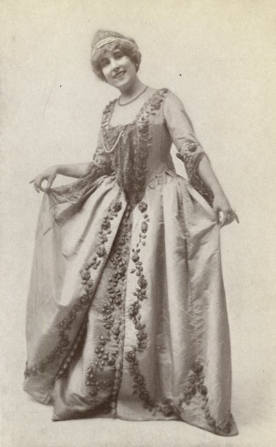 Lucrezia Bori, mint "Manon Lescaut" (fekete-fehér fotó) alkotó: American Photographer